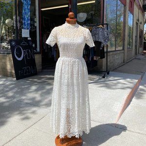 Olivia Culpo x Le Tote Lace Dress